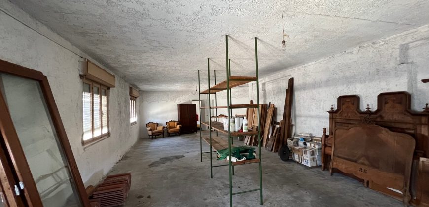 Palazzetto ad Angolo