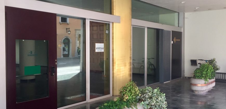 Locale Commerciale Centro Storico