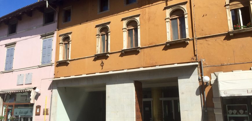 Locale Commerciale Centro Storico