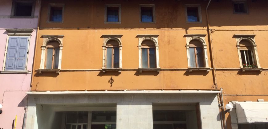 Locale Commerciale Centro Storico