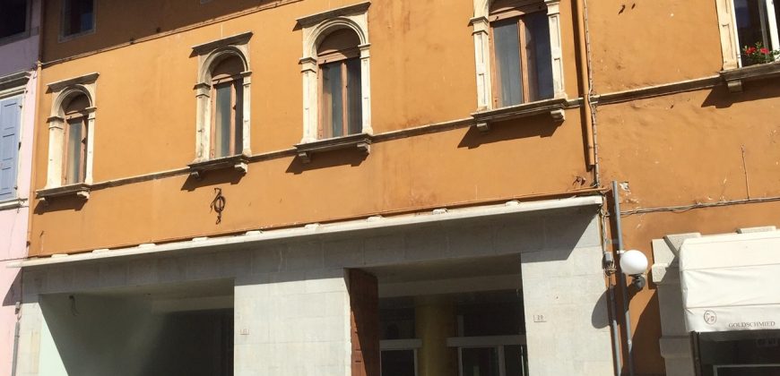 Locale Commerciale Centro Storico
