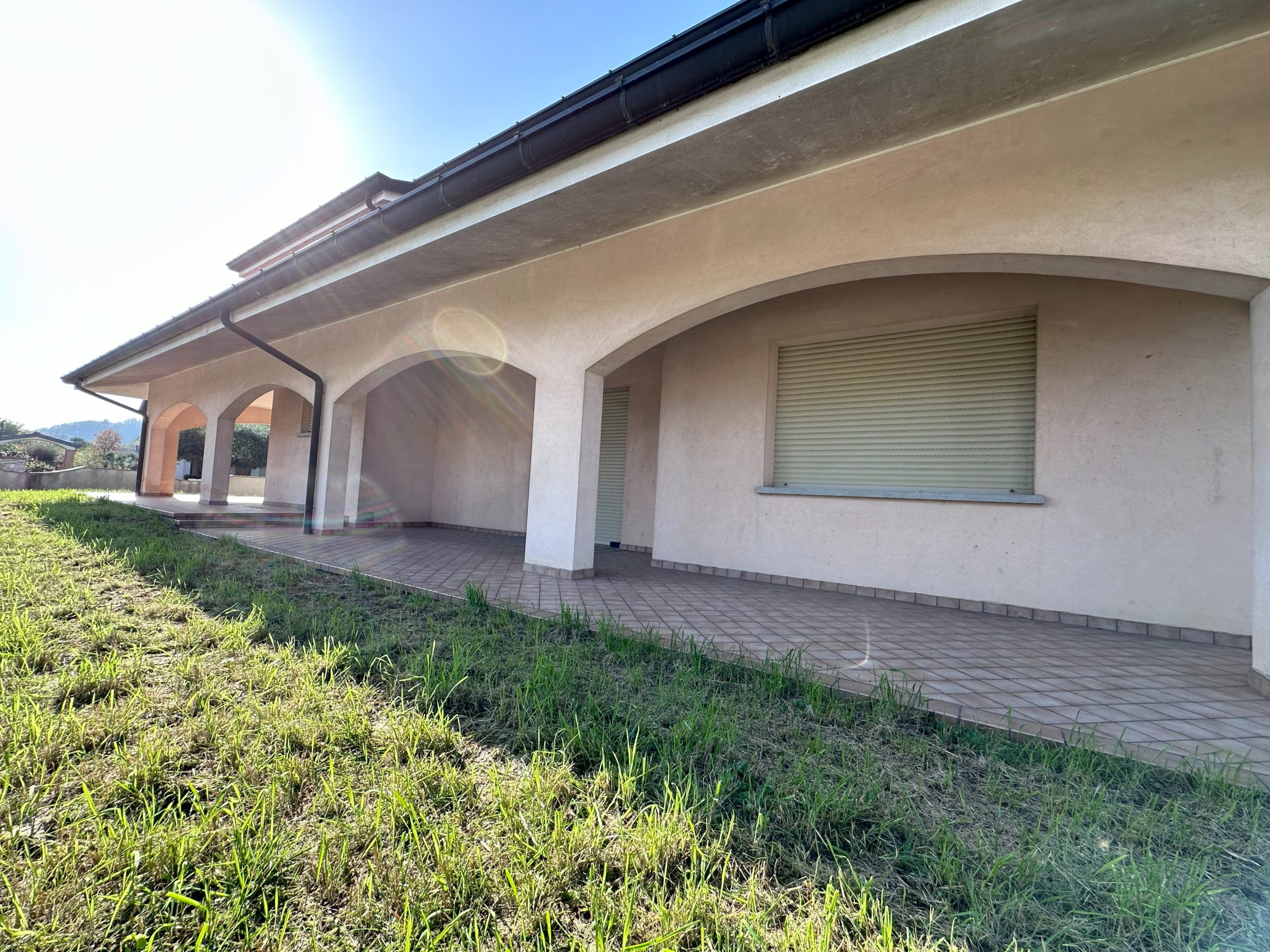 Lussuosa Villa in Zona Residenziale Lussuosa Villa in Zona Residenziale