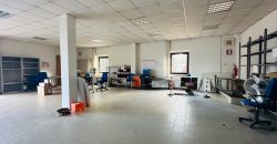 Grande Ufficio e Magazzino