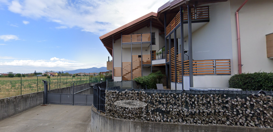 Garage in Area Condominiale Chiusa Garage in Area Condominiale Chiusa