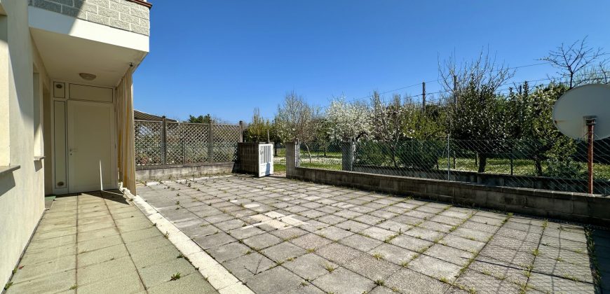 Appartamento Bicamere con Giardino a Villa Primavera