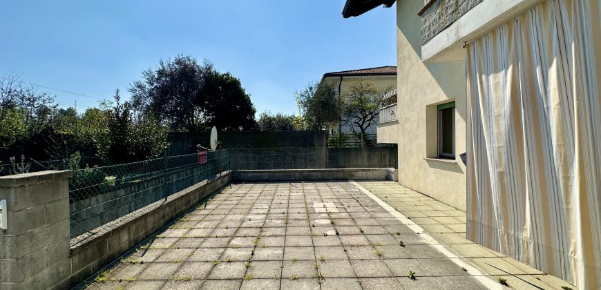Appartamento Bicamere con Giardino a Villa Primavera