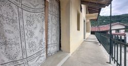 Casa Con Ampia Corte