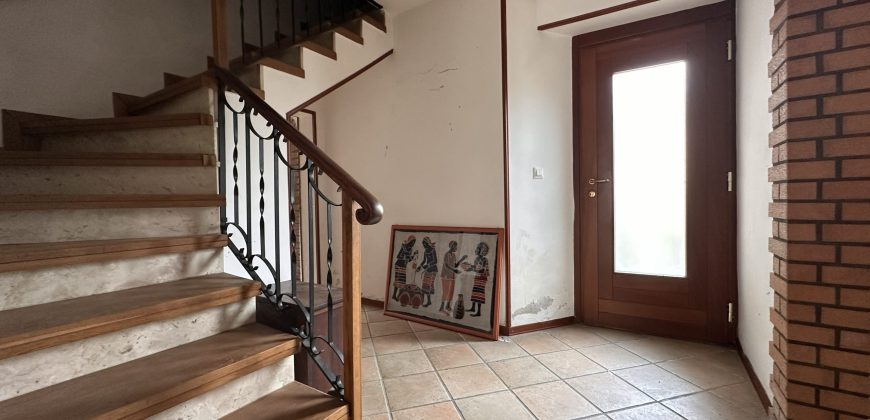 Ampia Casa Indipendente