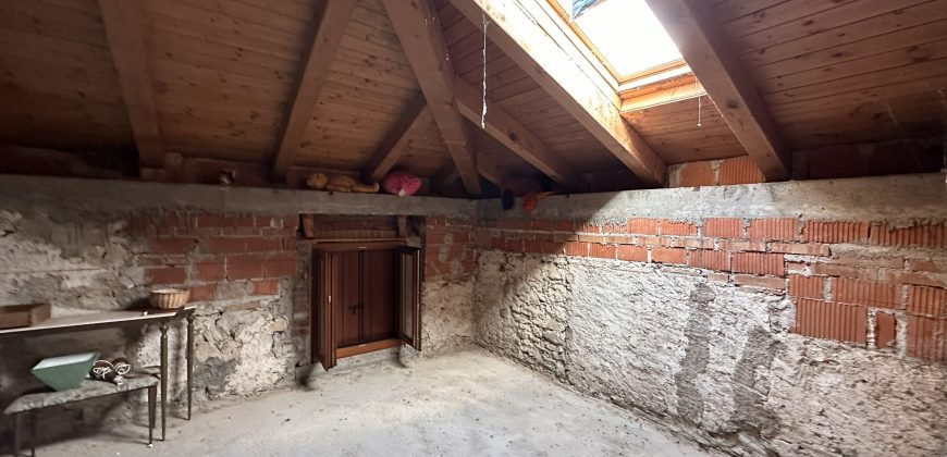 Ampia Casa Indipendente