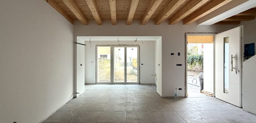 Terratetto Unifamiliare in Vendita