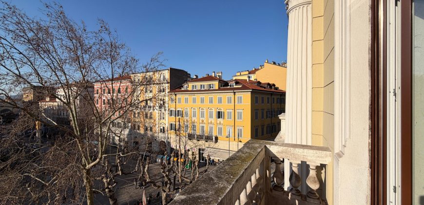 Appartamento Signorile in Palazzo Storico