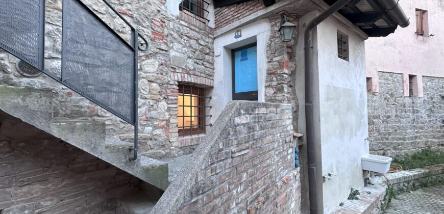 Tricamere In Centro Con Corte Privata