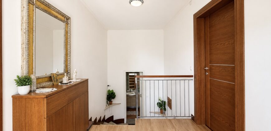 Villa unifamiliare con giardino