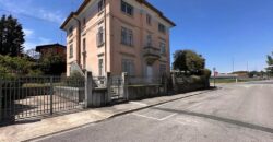 Appartamento con giardino esclusivo in palazzina di sole tre unità