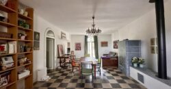 Ampia Casa Storica Con Giardino