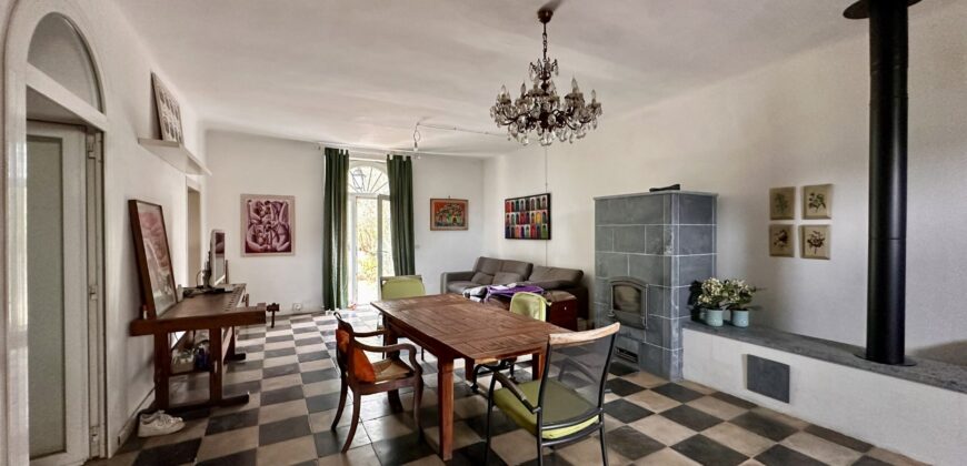 Ampia Casa Storica Con Giardino