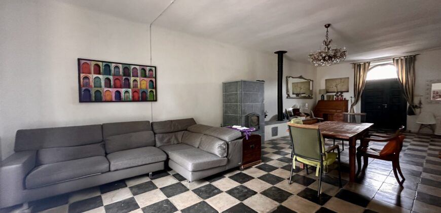 Ampia Casa Storica Con Giardino