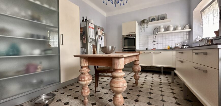 Ampia Casa Storica Con Giardino