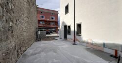 Nuovo Bicamere Con Giardino