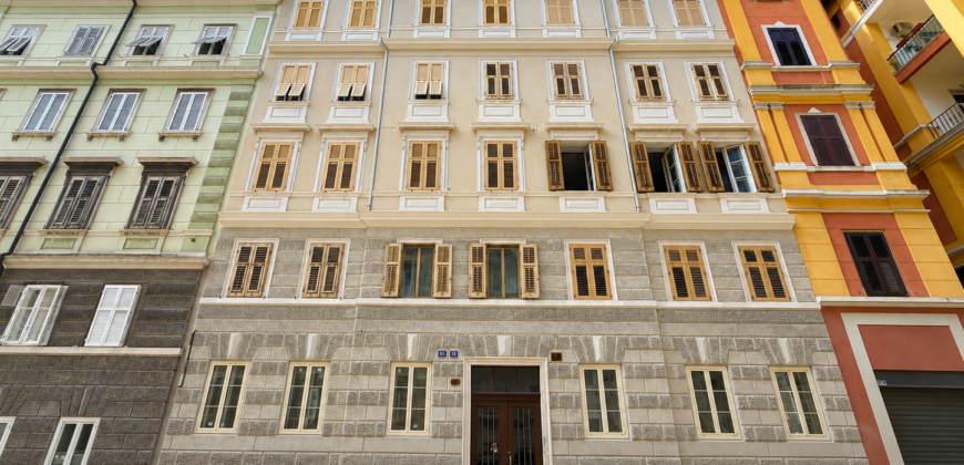 Casa Indipendente In Corte Condominiale