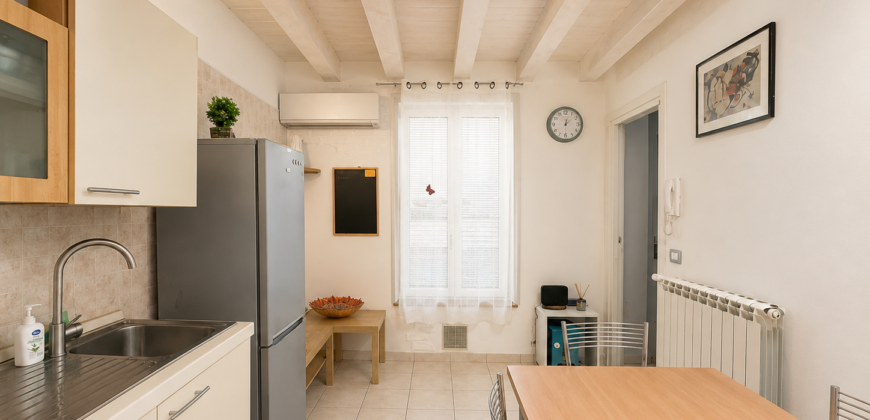 Casa Indipendente In Corte Condominiale