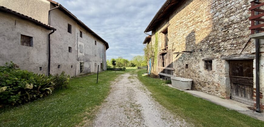 Casale Da Ristrutturare