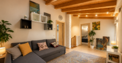 Casa Indipendente In Corte Condominiale