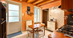 Casa Indipendente In Corte Condominiale