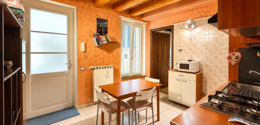 Casa Indipendente In Corte Condominiale
