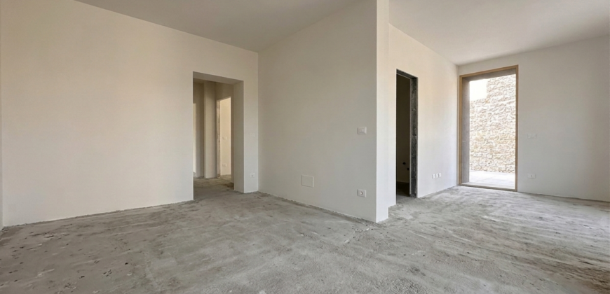Nuovo Bicamere Con Giardino