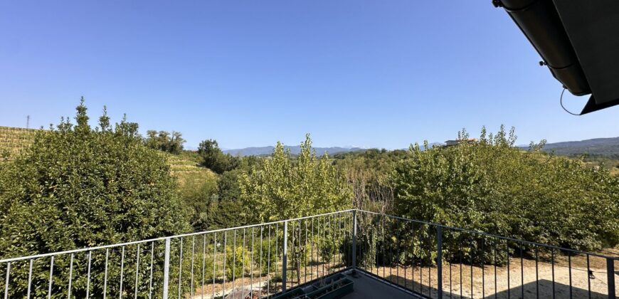 Proprietà In Collina