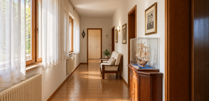 Villa Indipendente Con Parco e Autorimesse