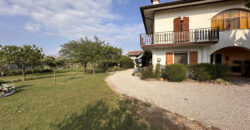 Villa Indipendente Con Parco e Autorimesse